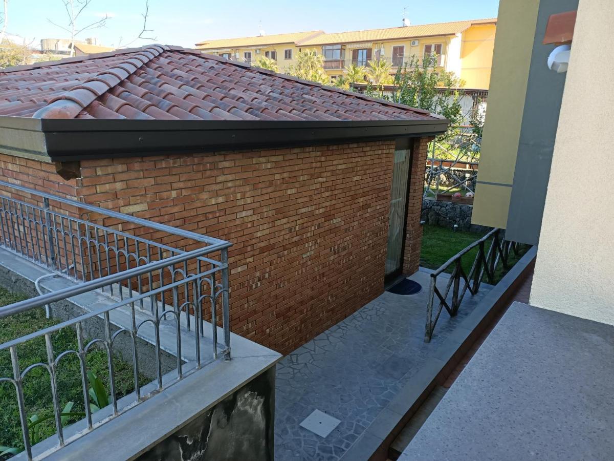 B&B Villa Salome' San Pietro Clarenza エクステリア 写真